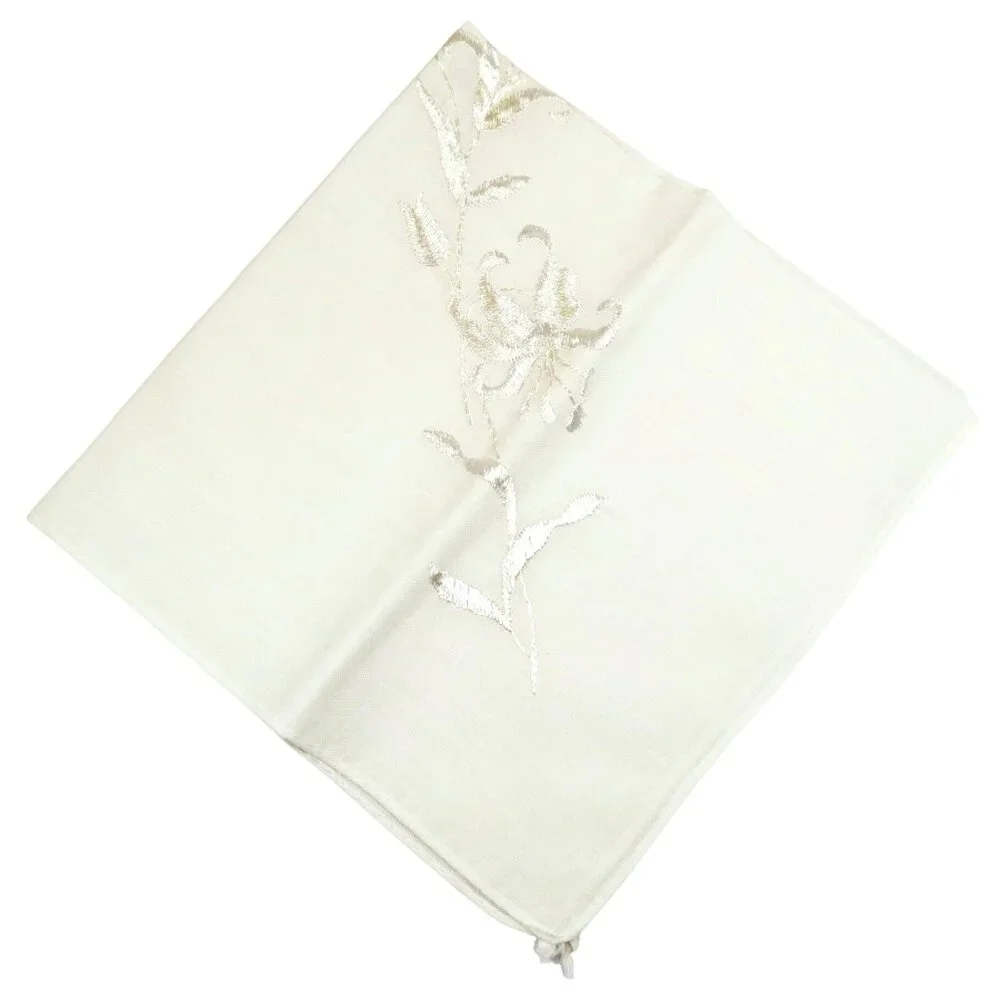 1940s Hand Embroidered Hankie Lot of 3 - Floral, Holiday, Sentiment - Picture 6 of 7